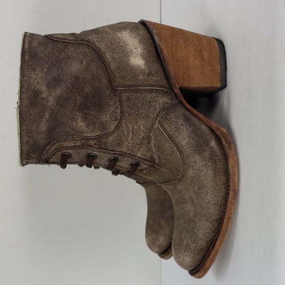 CIRCLE G by CORRAL DISTRESSED LEATHER SIDE ZIP WESTERN ANKLE BOOTS WOMEN'S 7 M - Picture 3 of 14